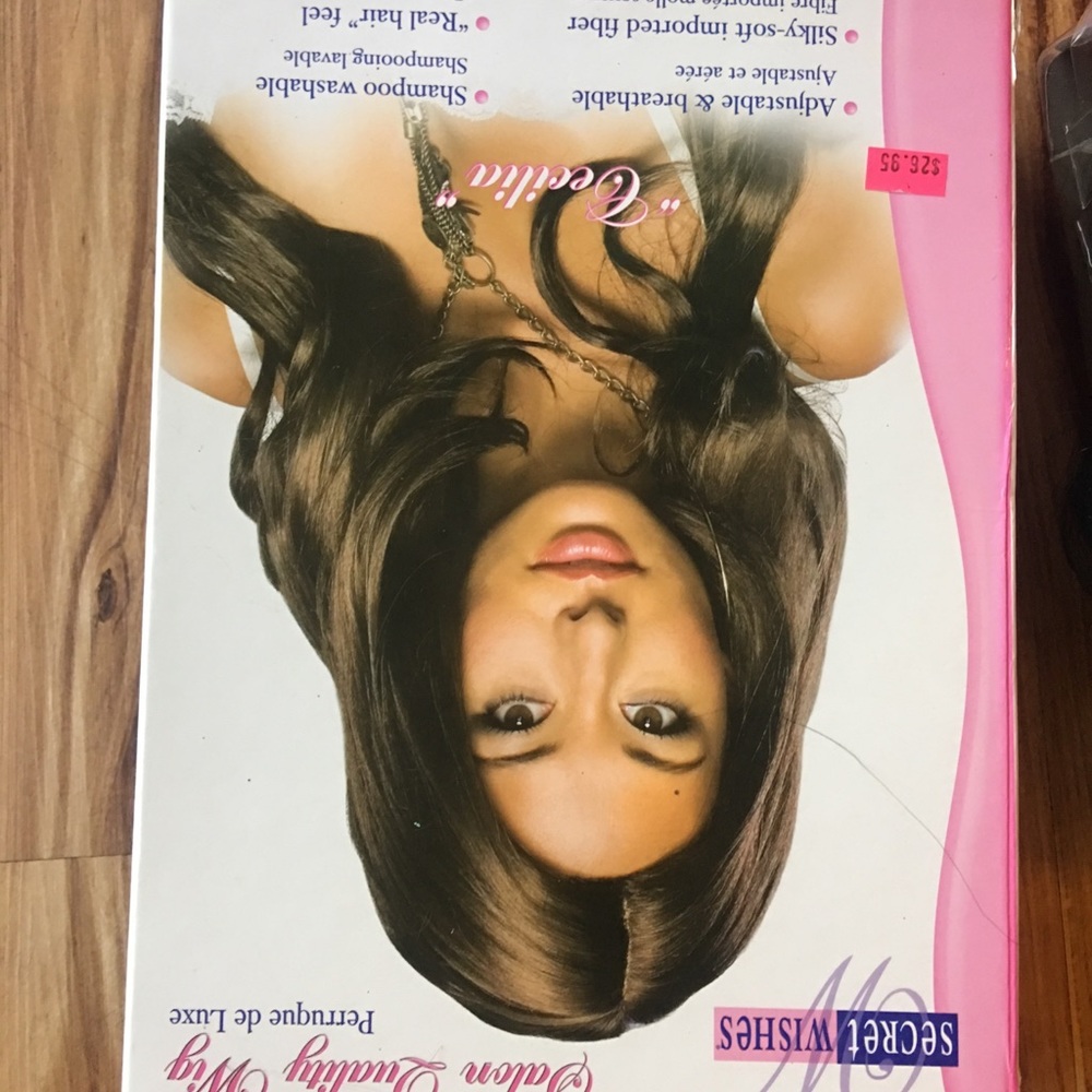 Brown wig